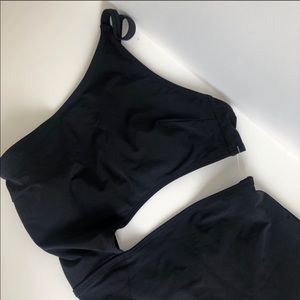 flagpole Swim - NWT Flagpole Ali Cutout One Piece Swimsuit flagpole Swim - NWT Flagpole Ali Cutout One Piece Swimsuit